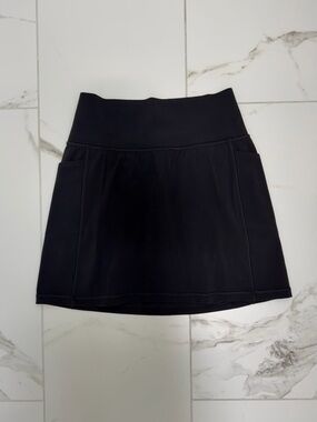 Athleta Salutation Stash Pocket 16.5" Skort Black
